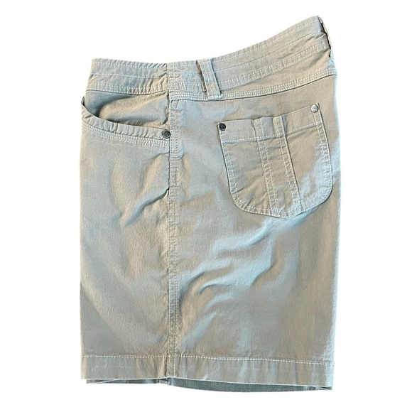 Kuhl Tan Cargo Shorts Versatile Summer Essential Women’s Size 10 - Picture 8 of 11